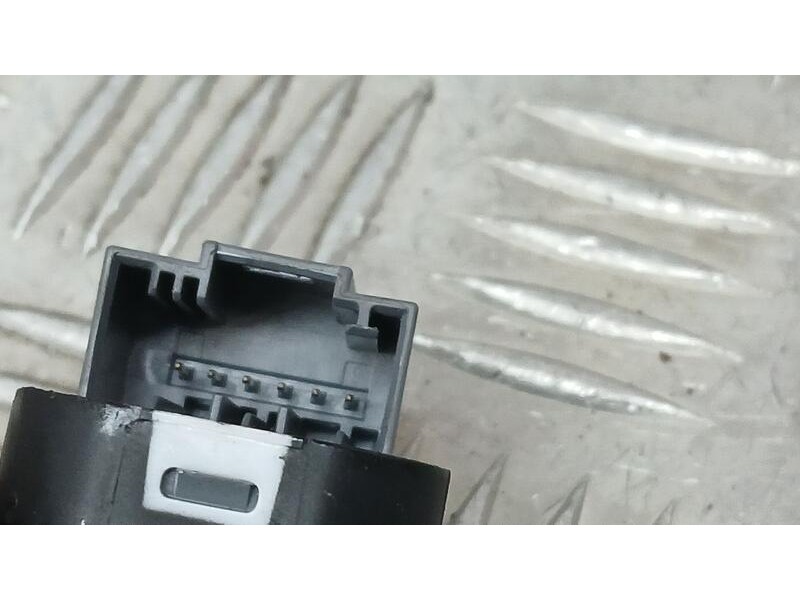 Recambio de mando retrovisor para seat arona style edition referencia OEM IAM 6F0959565  