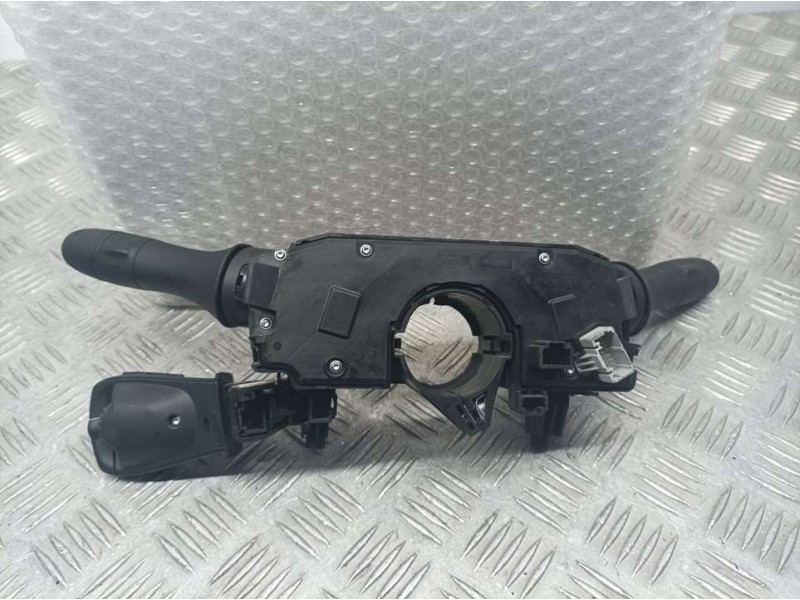 Recambio de mando luces y limpia para dacia sandero confort referencia OEM IAM 2558670985R 10508388 