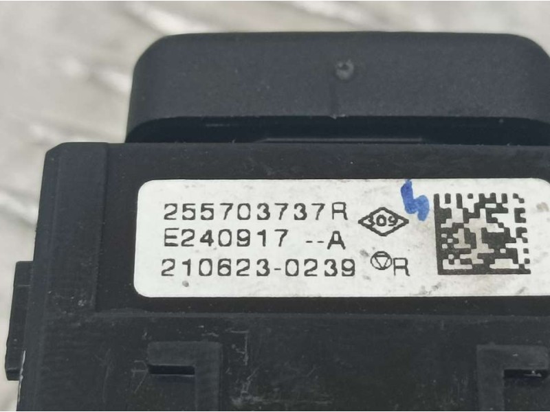 Recambio de mando retrovisor para dacia sandero confort referencia OEM IAM 255703737R E240917A 