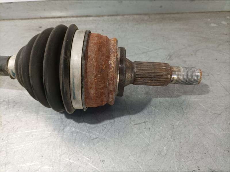 Recambio de transmision delantera izquierda para peugeot 3008 active referencia OEM IAM 9811176880  