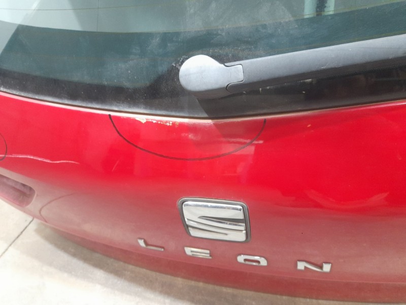 Recambio de porton trasero para seat leon st (5f8) 2.0 tdi referencia OEM IAM 5F9827024 TOCADO 