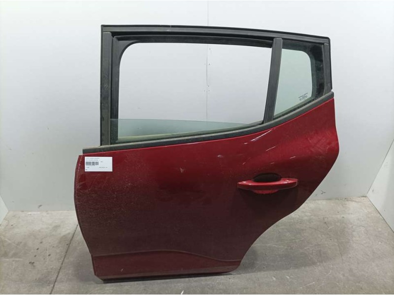 Recambio de puerta trasera izquierda para dacia sandero confort referencia OEM IAM 821016131R  