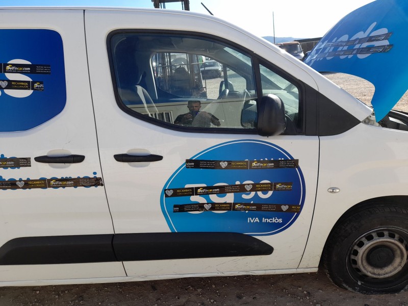 Recambio de puerta delantera derecha para citroën berlingo furgoneta/monovolumen (k9) 1.5 bluehdi 100 referencia OEM IAM 9843488
