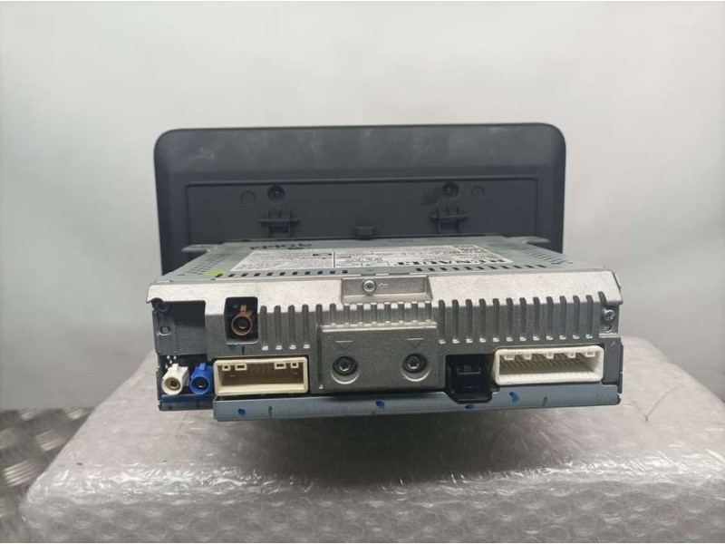 Recambio de sistema navegacion gps para dacia sandero confort referencia OEM IAM 280215095R 410081 