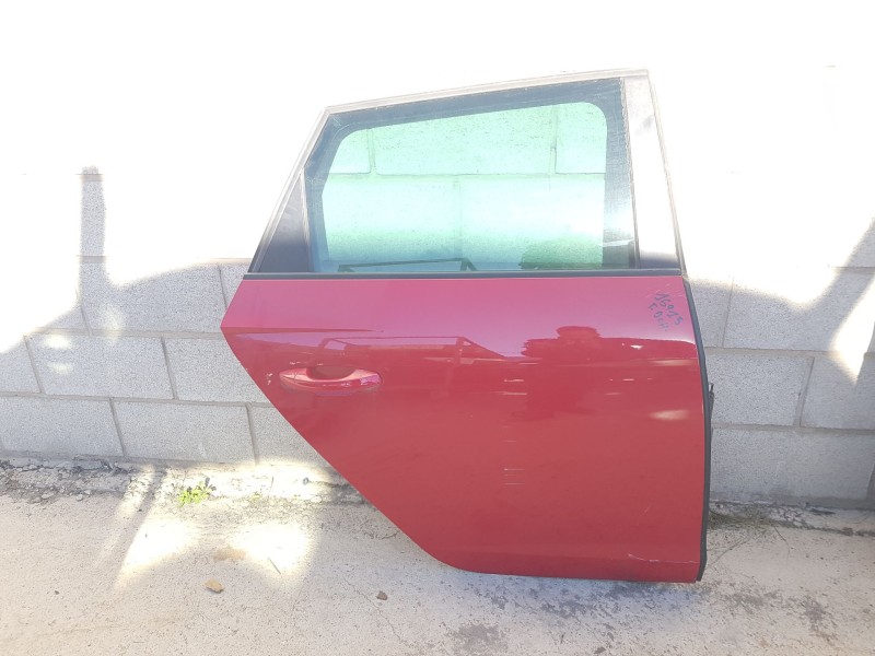 Recambio de puerta trasera derecha para seat leon st (5f8) 2.0 tdi referencia OEM IAM 5F9833056 ROZADA 