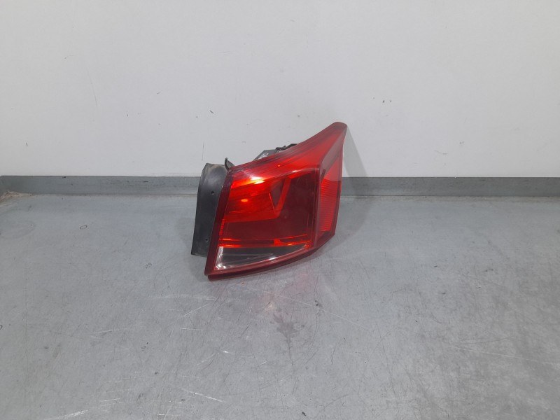 Recambio de piloto trasero derecho para seat arona style edition referencia OEM IAM 6F9945096B RE28960001 AL