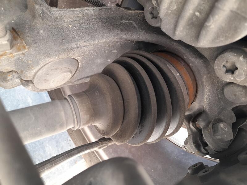 Recambio de transmision delantera izquierda para peugeot 208 i (ca_, cc_) 1.2 vti 82 referencia OEM IAM 9803959580  