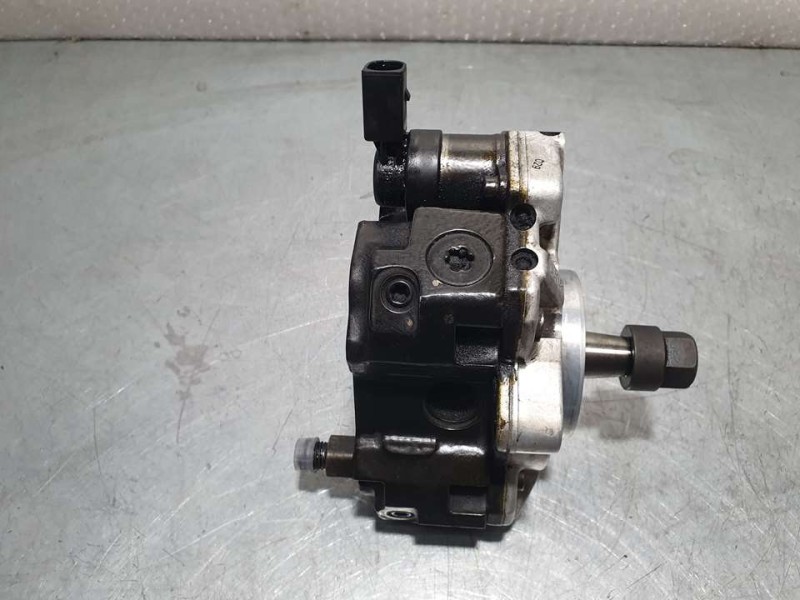 Recambio de bomba alta presion para bmw serie 3 compact (e46) 320td referencia OEM IAM 7788670 0445010045 BOSCH