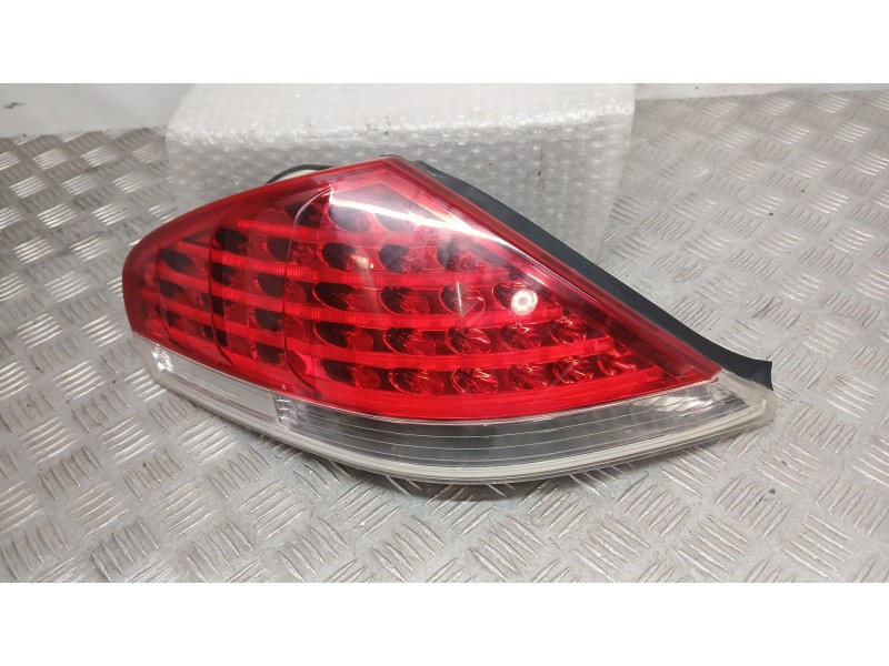 Recambio de piloto trasero izquierdo para bmw 6 (e63) 630 i referencia OEM IAM 63217170975 ROZADO 