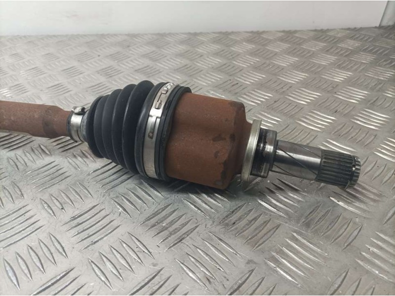 Recambio de transmision delantera izquierda para dacia sandero confort referencia OEM IAM 391011411R  