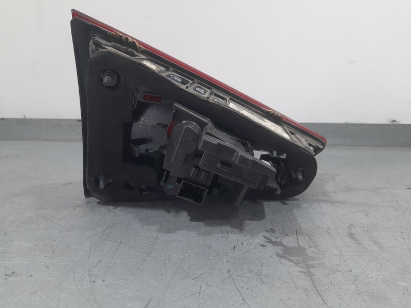 Recambio de piloto trasero derecho interior para seat arona style edition referencia OEM IAM 6F9945094D  