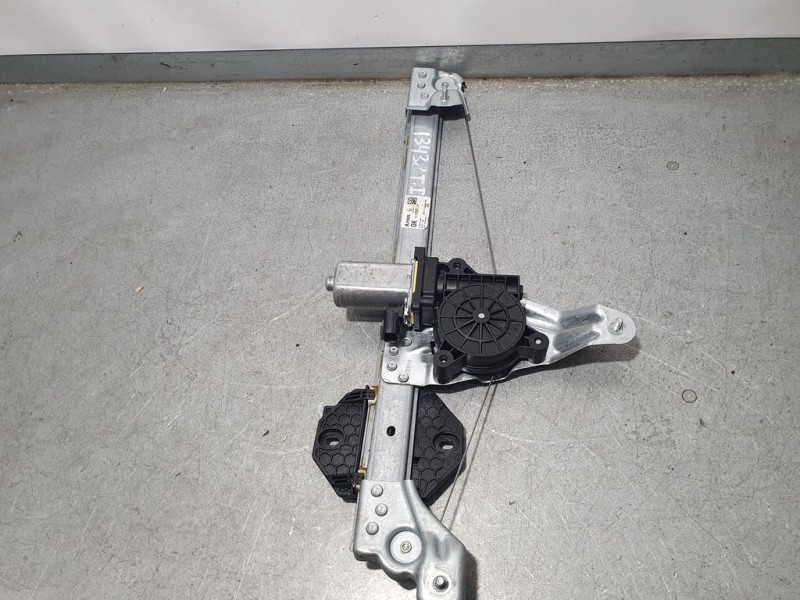 Recambio de elevalunas trasero izquierdo para dacia sandero stepway referencia OEM IAM 827211031R 575620 MAGNA ELECTRICO 2 PINS
