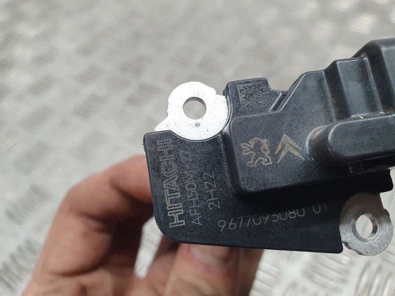 Recambio de caudalimetro para citroën c3 feel referencia OEM IAM 9677093080 AFH50M27 HITACHI