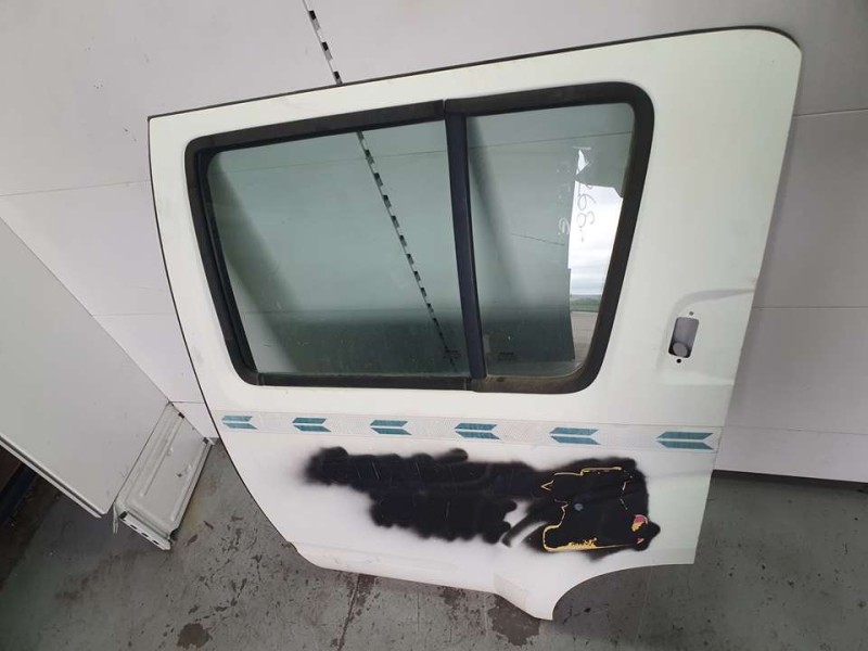 Recambio de puerta trasera izquierda para nissan pathfinder (r51) 2.5 dci xe referencia OEM IAM 82101EB330  