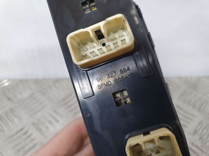 Recambio de mando elevalunas delantero izquierdo para chevrolet epica lt referencia OEM IAM 96327954  