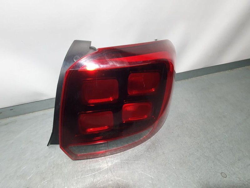 Recambio de piloto trasero derecho para dacia sandero stepway referencia OEM IAM 265506147R 90113189 VALEO ROZADO