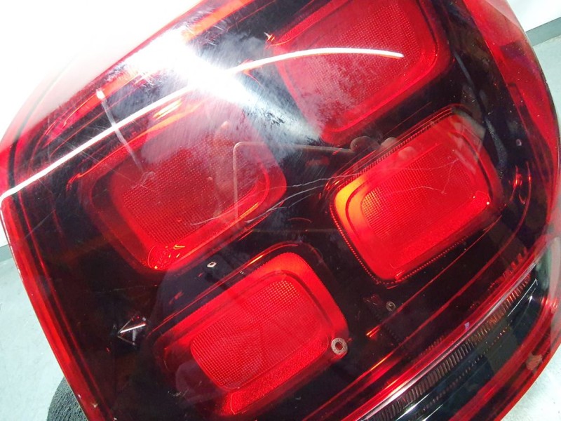 Recambio de piloto trasero derecho para dacia sandero stepway referencia OEM IAM 265506147R 90113189 VALEO ROZADO