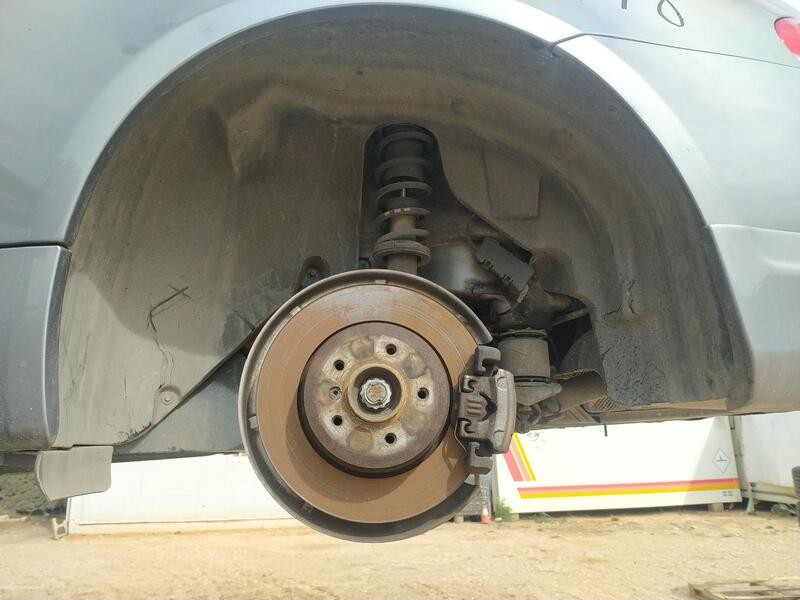 Recambio de plastico pase rueda tras. izq. para bmw 6 (e63) 630 i referencia OEM IAM 51717009717  