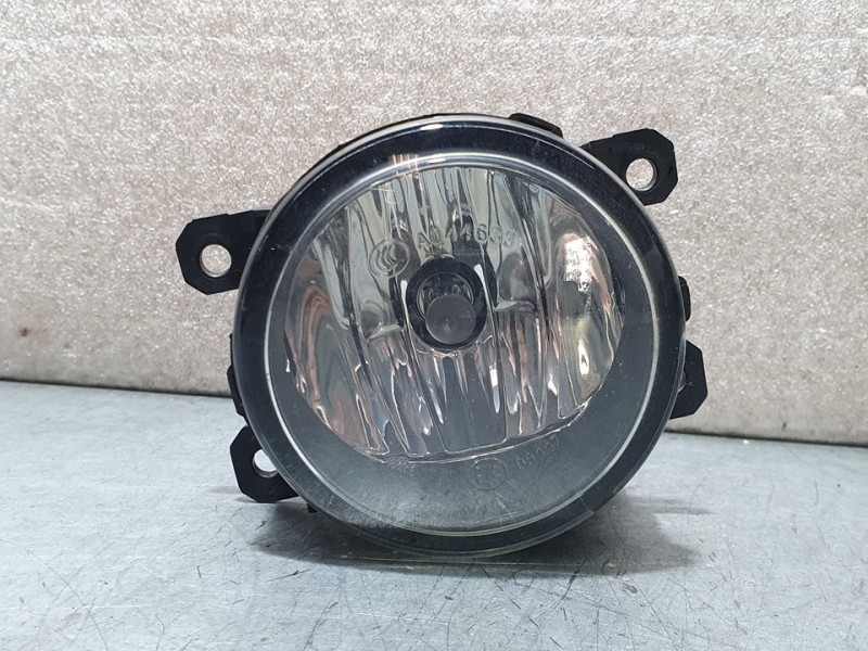 Recambio de faro antiniebla derecho para citroën c-elysée seduction referencia OEM IAM 9687410080 89207181 VALEO