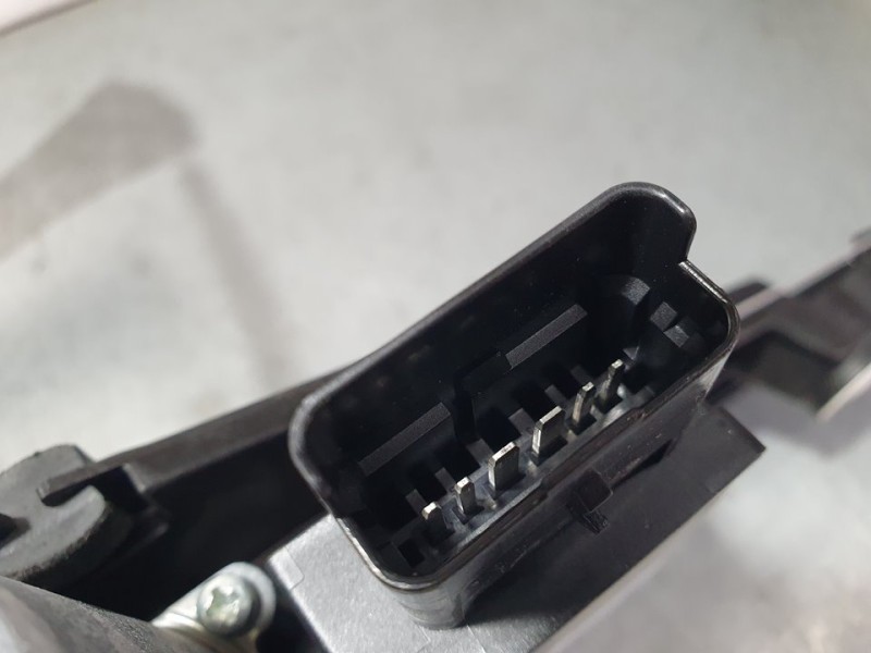 Recambio de elevalunas delantero derecho para citroën c4 1.2 12v e-thp pure tech referencia OEM IAM 9832821580  ELECTRICO 6 PINE