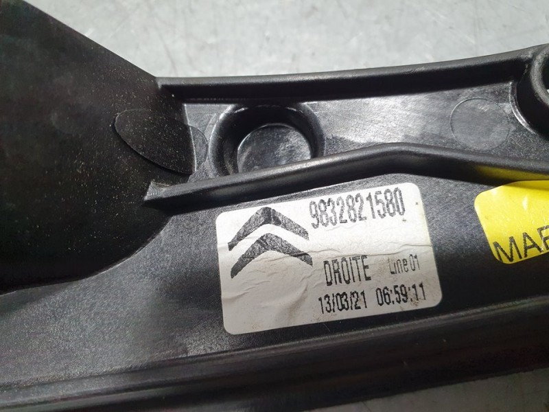 Recambio de elevalunas delantero derecho para citroën c4 1.2 12v e-thp pure tech referencia OEM IAM 9832821580  ELECTRICO 6 PINE
