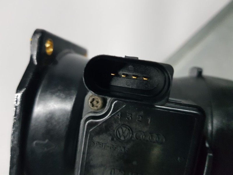 Recambio de caudalimetro para audi a6 berlina (4b2) 2.4 (121kw) referencia OEM IAM 078133471E AFH7008D HITACHI