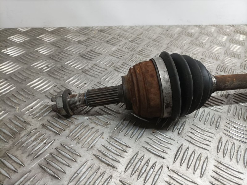 Recambio de transmision delantera derecha para dacia sandero stepway referencia OEM IAM 391007857R  