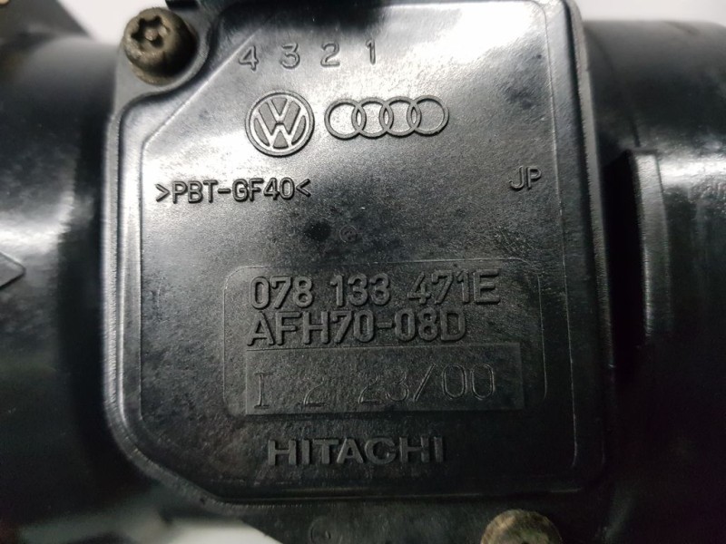 Recambio de caudalimetro para audi a6 berlina (4b2) 2.4 (121kw) referencia OEM IAM 078133471E AFH7008D HITACHI
