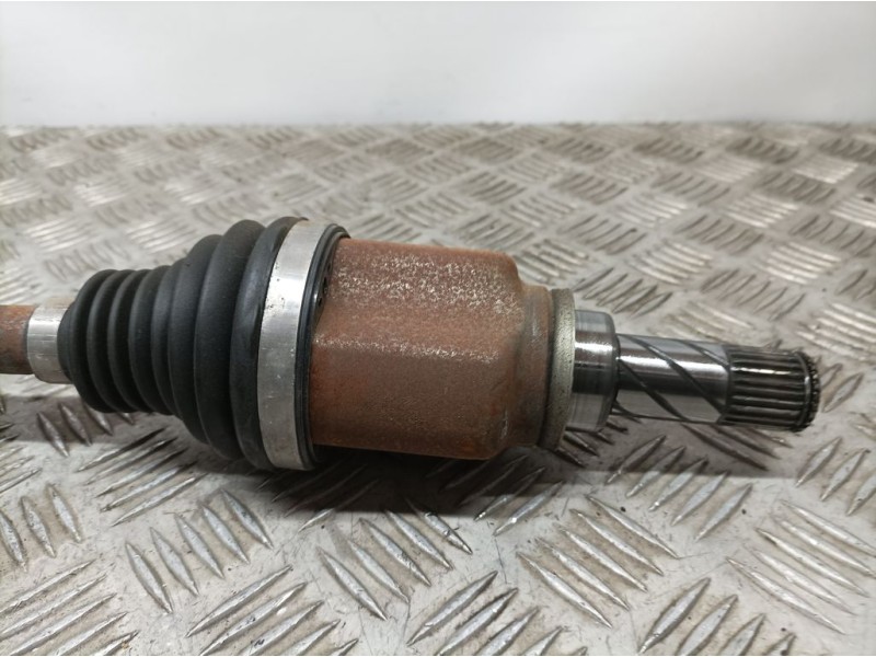 Recambio de transmision delantera derecha para dacia sandero stepway referencia OEM IAM 391007857R  