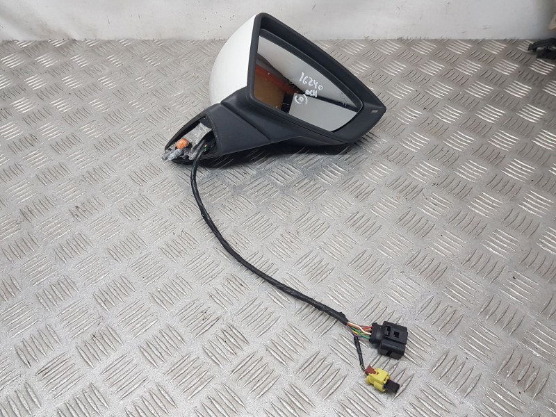 Recambio de retrovisor derecho para seat arona style edition referencia OEM IAM 6F1857508AC 2 CLAVIJA DE 2 Y 8 CABLES ELECTRICO