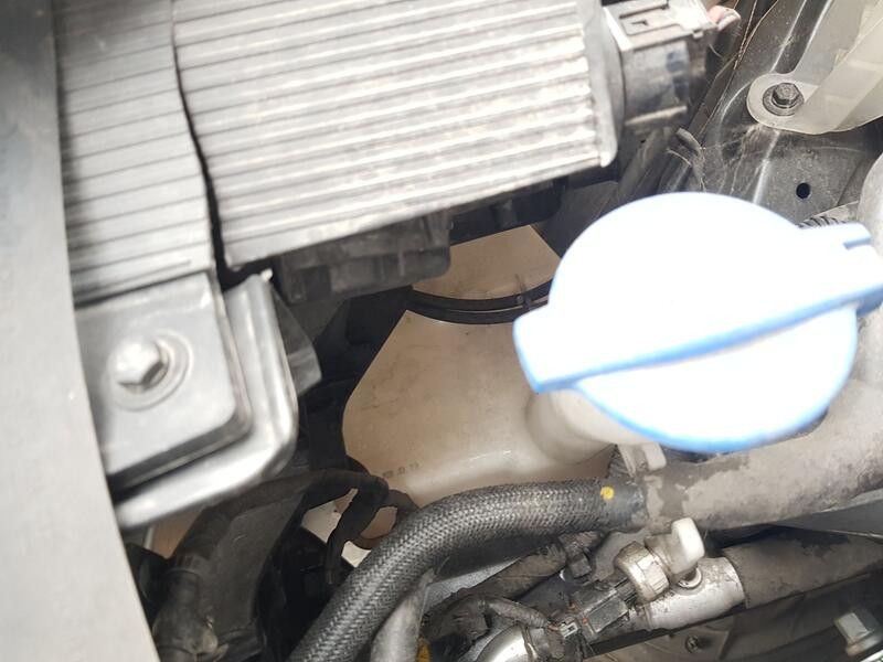 Recambio de deposito limpia para kia niro i (de) 1.6 gdi hybrid referencia OEM IAM 98610G5100  