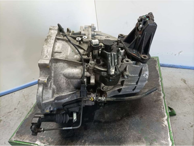 Recambio de caja cambios para hyundai i30 (gd) classic referencia OEM IAM WDJ6E 878917 6 VELOCIDADES