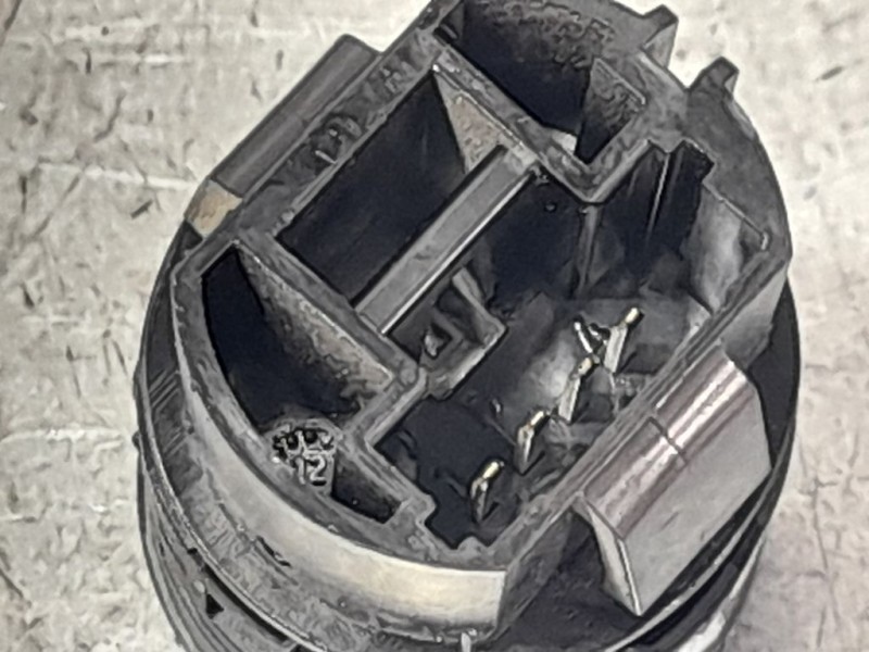 Recambio de boton start/stop para volvo s40 berlina 1.6 referencia OEM IAM   4 PINES