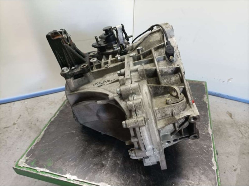 Recambio de caja cambios para hyundai i30 (gd) classic referencia OEM IAM WDJ6E 878917 6 VELOCIDADES