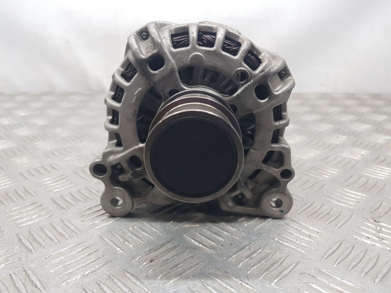 Recambio de alternador para volkswagen polo v (6r1, 6c1) 1.2 tsi 16v referencia OEM IAM 04E903015A  