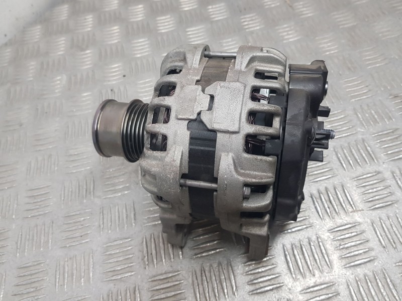 Recambio de alternador para volkswagen polo v (6r1, 6c1) 1.2 tsi 16v referencia OEM IAM 04E903015A  