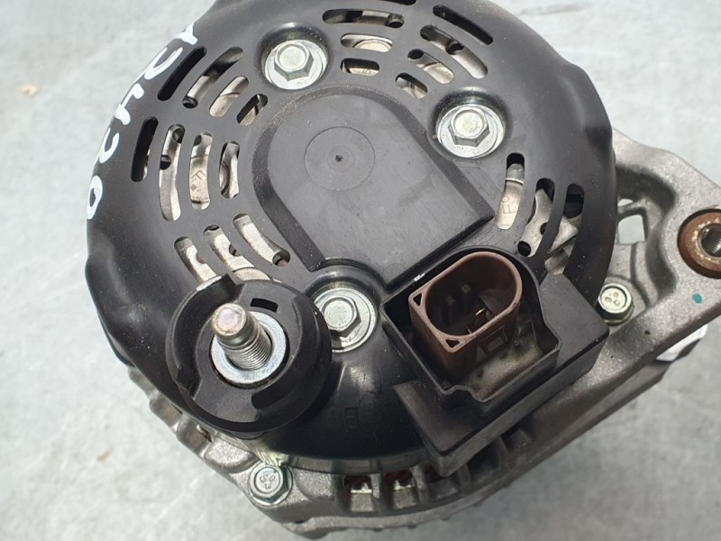 Recambio de alternador para ford focus st-line referencia OEM IAM JX6T10300FA MS1042119540 FOMOCO