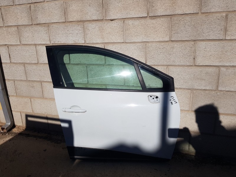 Recambio de puerta delantera derecha para renault clio iv (bh_) 1.5 dci 75 referencia OEM IAM 801008302R  