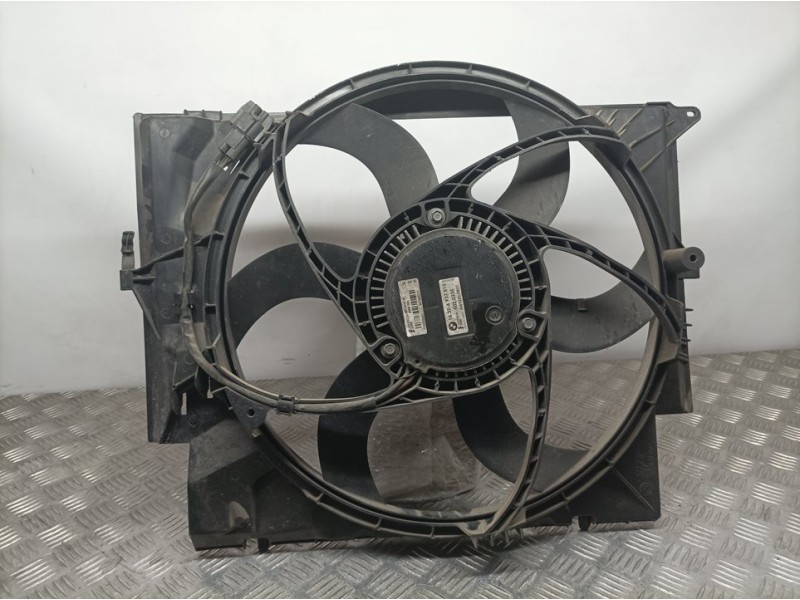 Recambio de electroventilador para bmw serie 3 touring (e91) 320d referencia OEM IAM 778890612 8240431 GATE