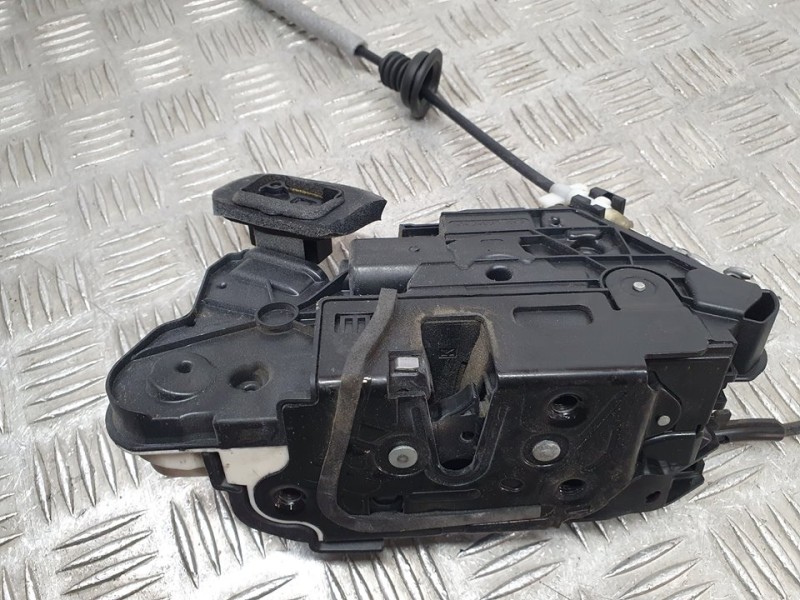 Recambio de cerradura puerta delantera izquierda para volkswagen polo (6c1) comfortline bluemotion referencia OEM IAM 5K1837015E