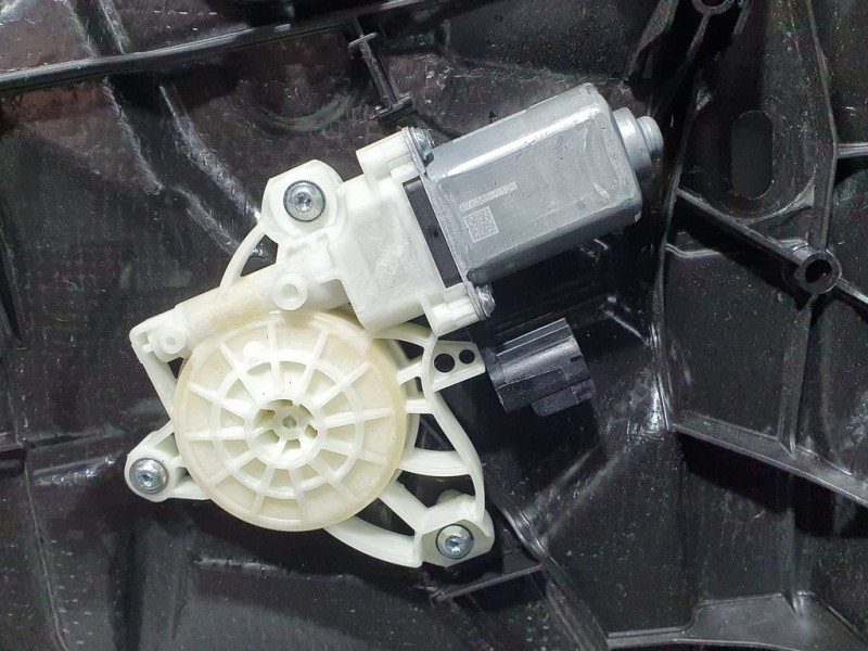 Recambio de elevalunas delantero izquierdo para ford focus st-line referencia OEM IAM JX7BA23201CD  ELECTRICO 2 PINS