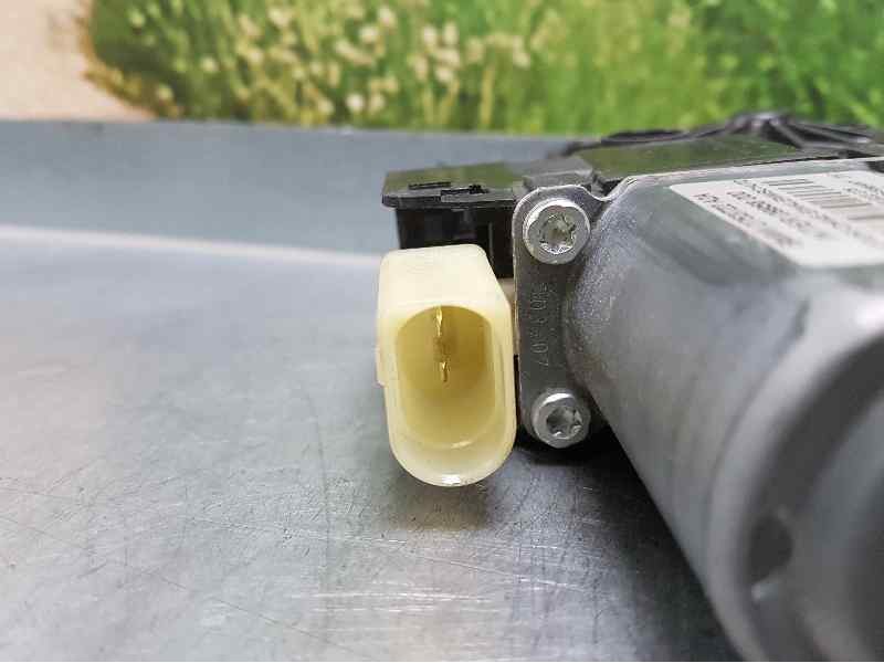 Recambio de motor elevalunas delantero derecho para mini mini (r56) one referencia OEM IAM 2753722 0130822375 2 PINS