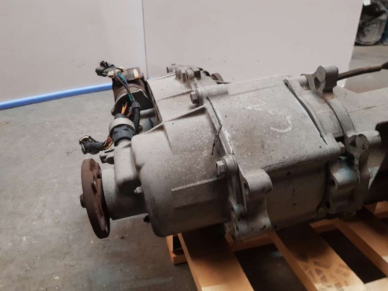 Recambio de caja transfer para ssangyong korando 2.3 gasolina 105kw referencia OEM IAM 3200005003  