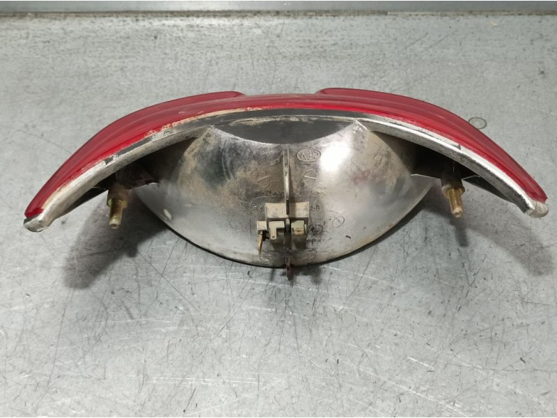 Recambio de piloto trasero central para peugeot trekker / tkr tkr´´streetboard´´ referencia OEM IAM   