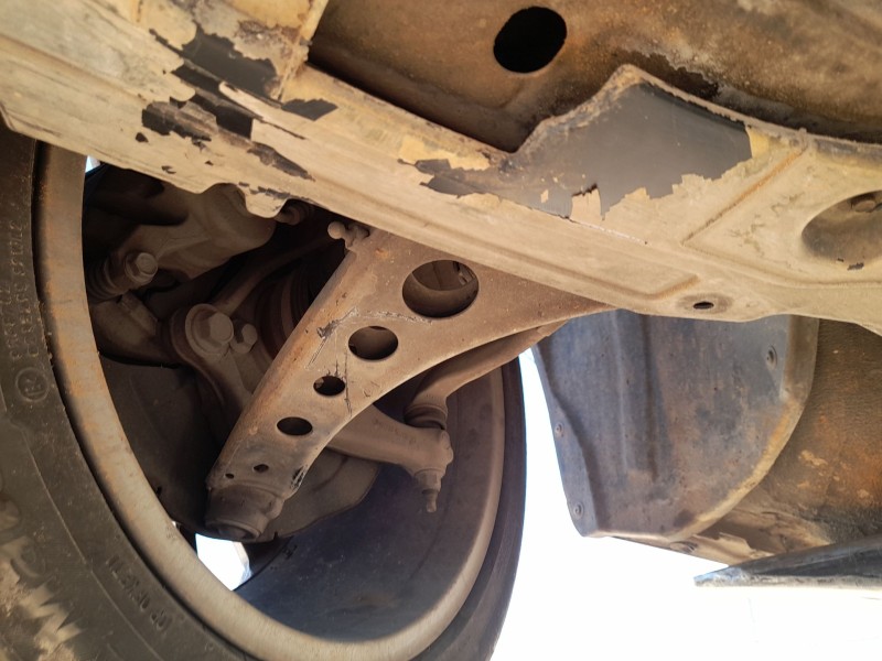 Recambio de brazo suspension inferior delantero derecho para opel insignia b grand sport (z18) 1.5 (68) referencia OEM IAM YR000