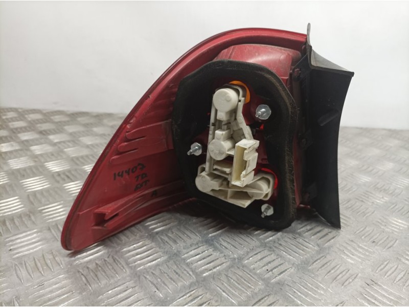 Recambio de piloto trasero derecho para bmw serie 3 touring (e91) 320d referencia OEM IAM 7160062  EXTERIOR