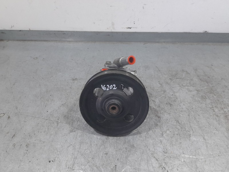 Recambio de bomba direccion para land rover freelander (lr2) s td4 referencia OEM IAM 6G913A696EF  