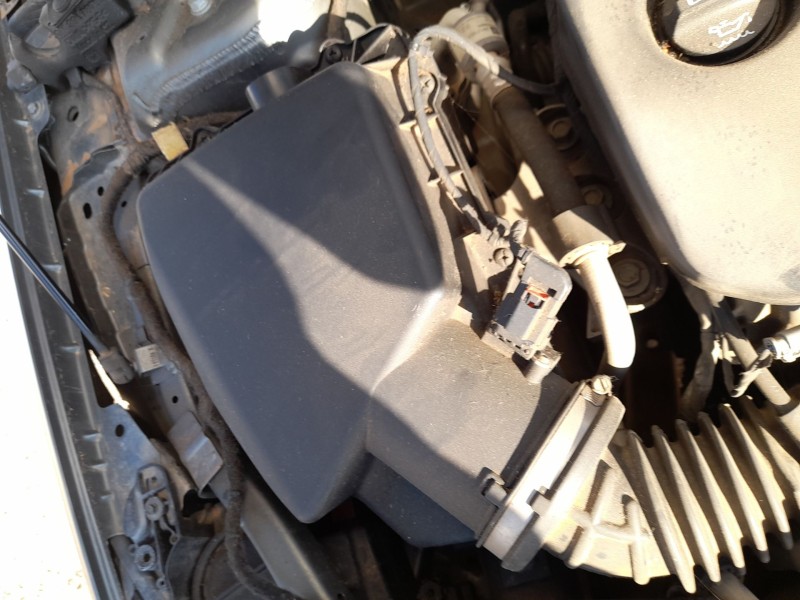 Recambio de carcasa filtro aire para opel insignia b grand sport (z18) 1.5 (68) referencia OEM IAM 84179806  