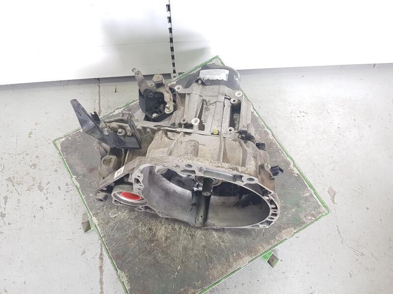 Recambio de caja cambios para nissan micra (k12e) acenta referencia OEM IAM JH3103 C754846 5VELOCIDADES