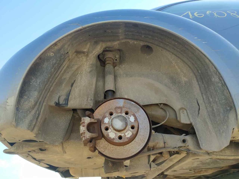 Recambio de plastico pase rueda tras. dch. para volkswagen new beetle (9c1/1c1) 1.9 tdi referencia OEM IAM 1C0810972F  